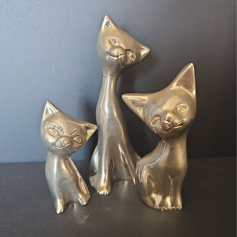 Mid Century Modern Silver Metal Cat Trio Figurines - Pre-owned Vintage